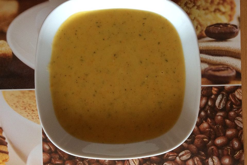 Cremige, aber diättaugliche Kartoffelsuppe mit Thymian und Käse