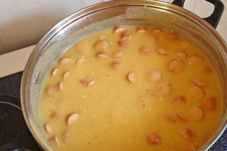 Cremige, aber diättaugliche Kartoffelsuppe mit Thymian und Käse