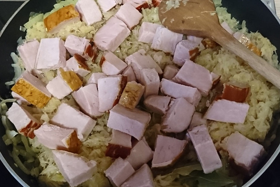 Sauerkraut-Auflauf Sauerkraut-Auflauf