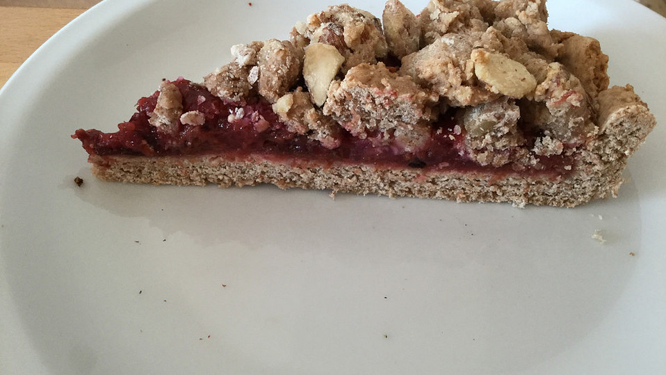 Zwetschgengrütze - Kuchen mit Mandelstreuseln