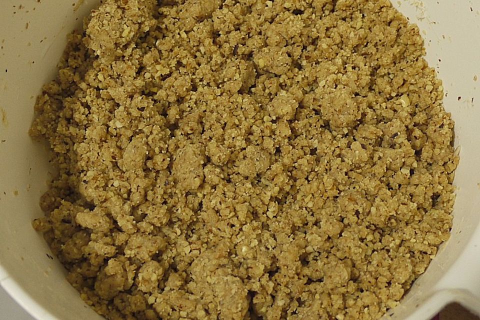 Zwetschgengrütze - Kuchen mit Mandelstreuseln