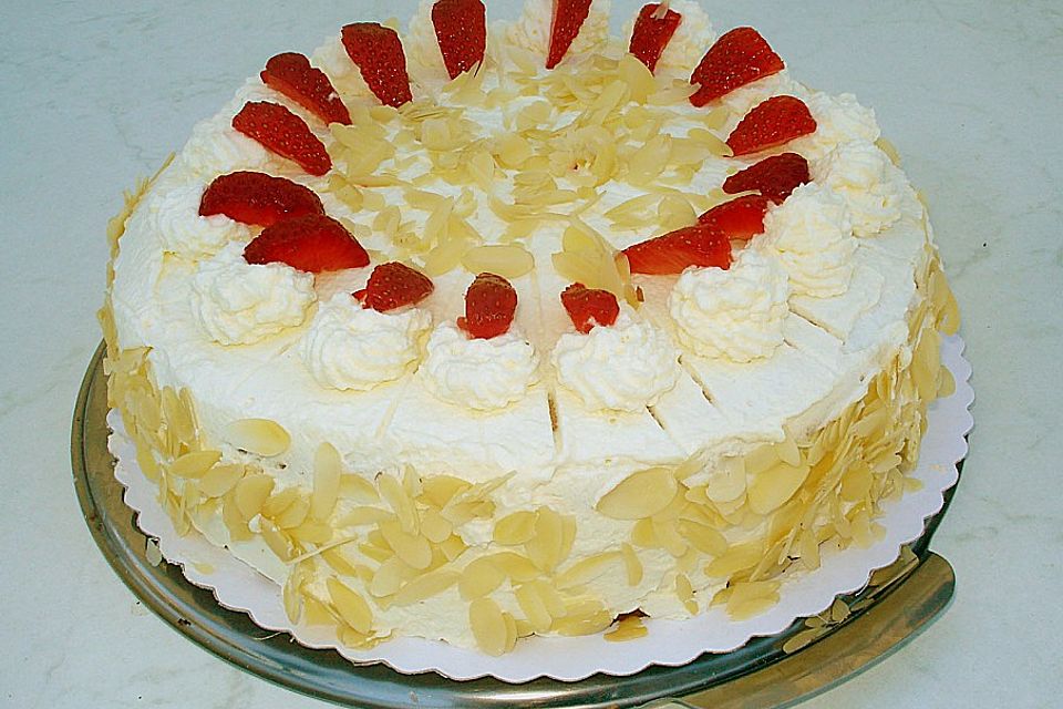 Amaretto - Erdbeer - Torte