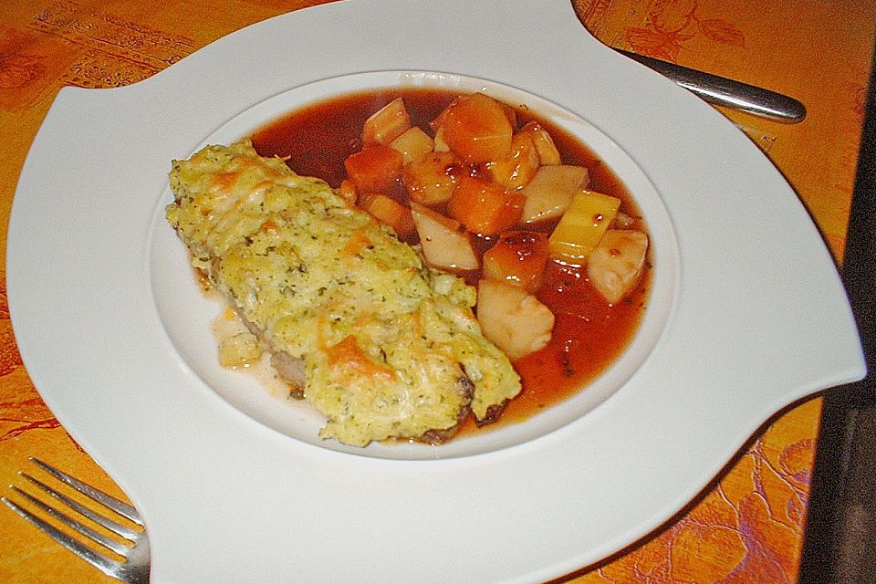 Andalusisches Steak mit Erdäpfelmantel an tropischer Fruchtsauce