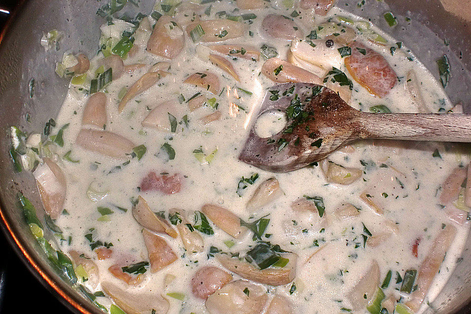 Tagliatelle mit Steinpilz - Sahne - Sauce