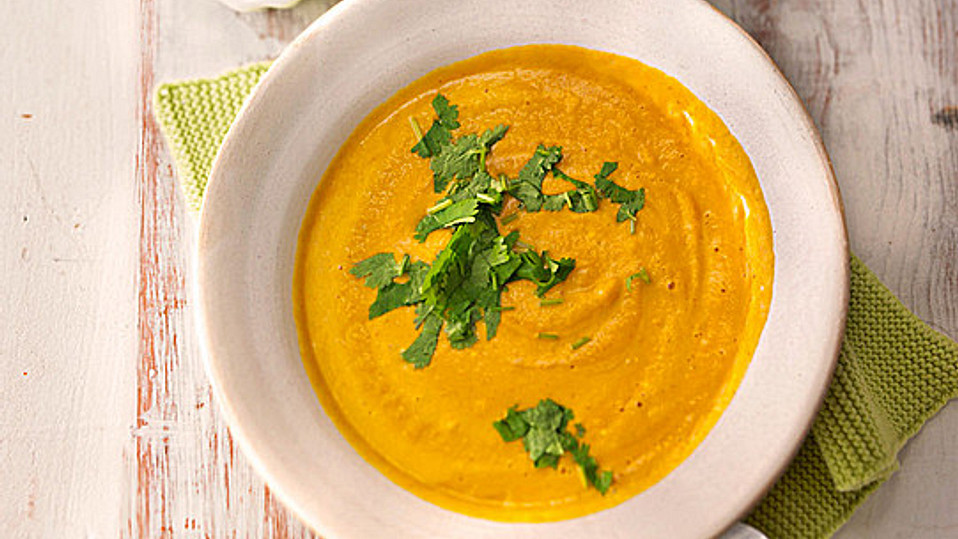 Karotten-Ingwersuppe-mit-Curry