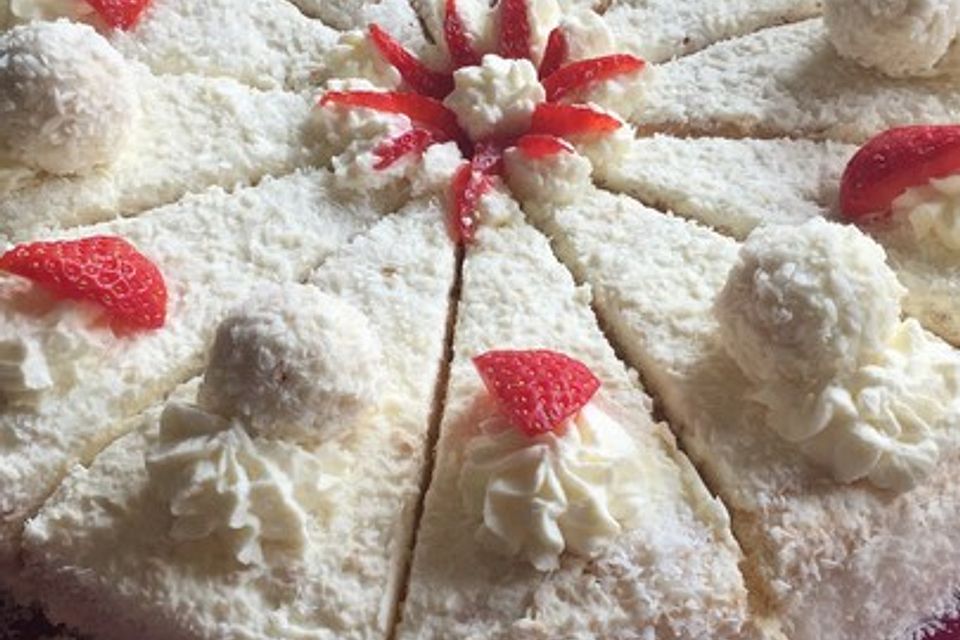 Erdbeer - Raffaelo - Torte