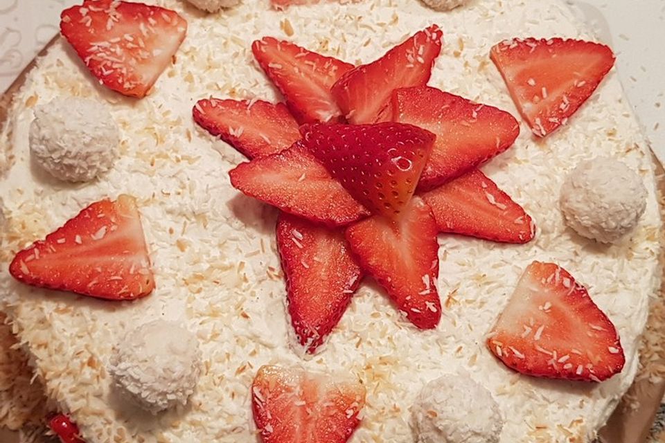 Erdbeer - Raffaelo - Torte