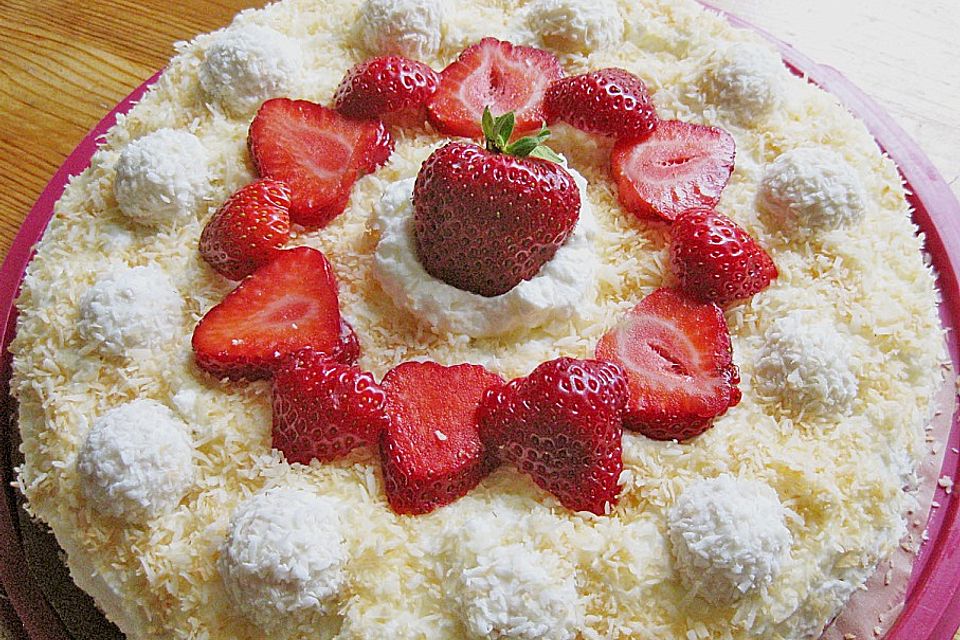 Erdbeer - Raffaelo - Torte