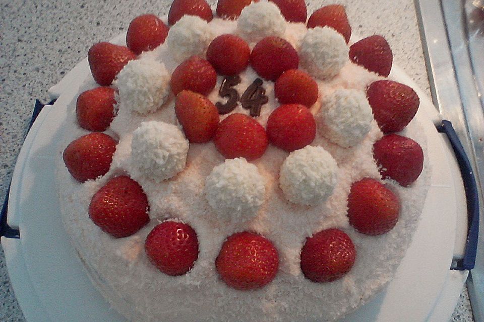 Erdbeer - Raffaelo - Torte