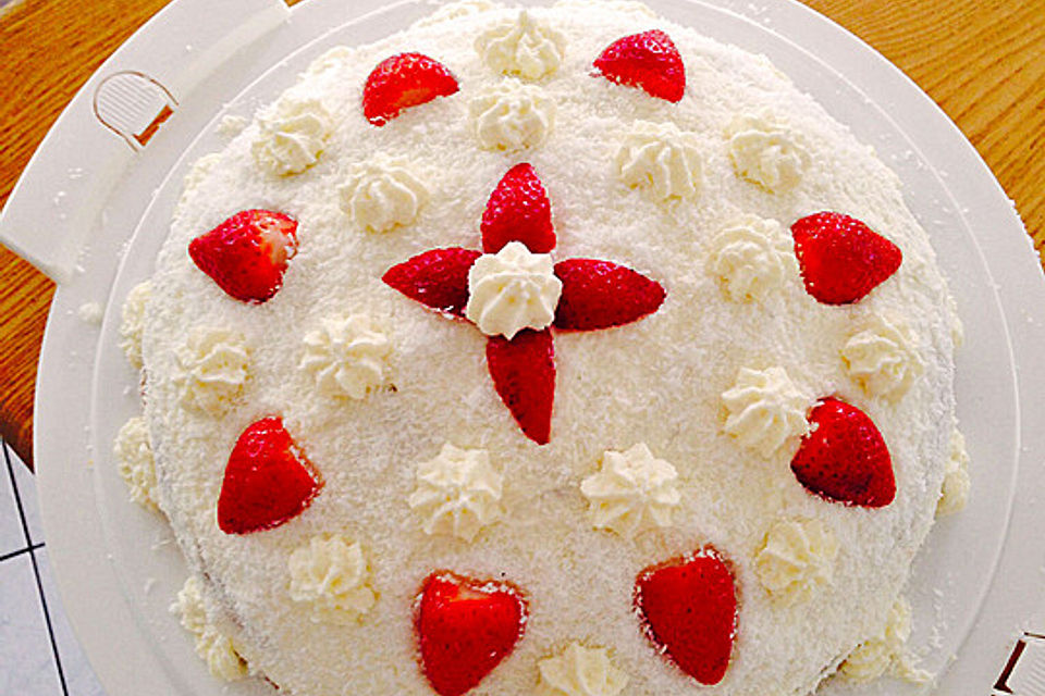 Erdbeer - Raffaelo - Torte