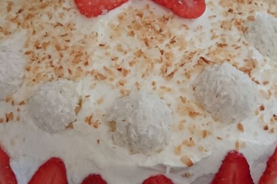 Erdbeer - Raffaelo - Torte