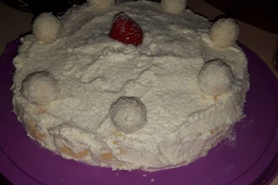 Erdbeer - Raffaelo - Torte