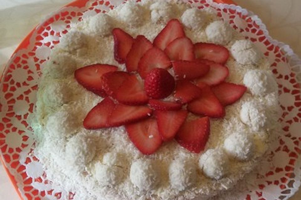 Erdbeer - Raffaelo - Torte