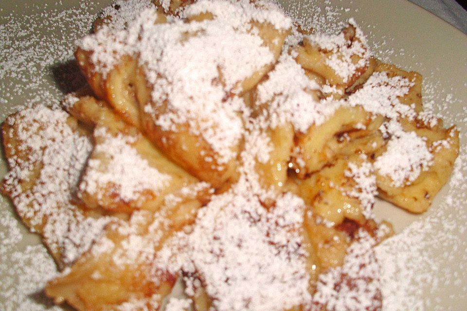 Kaiserschmarrn mit Apfelmus