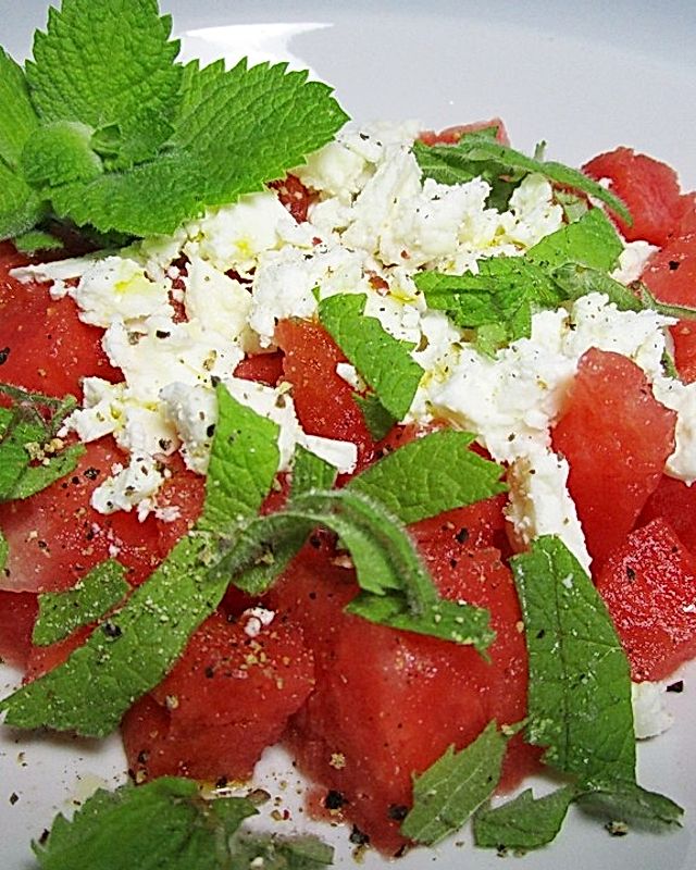 Wassermelonen - Salat mit Schafskäse und Minze