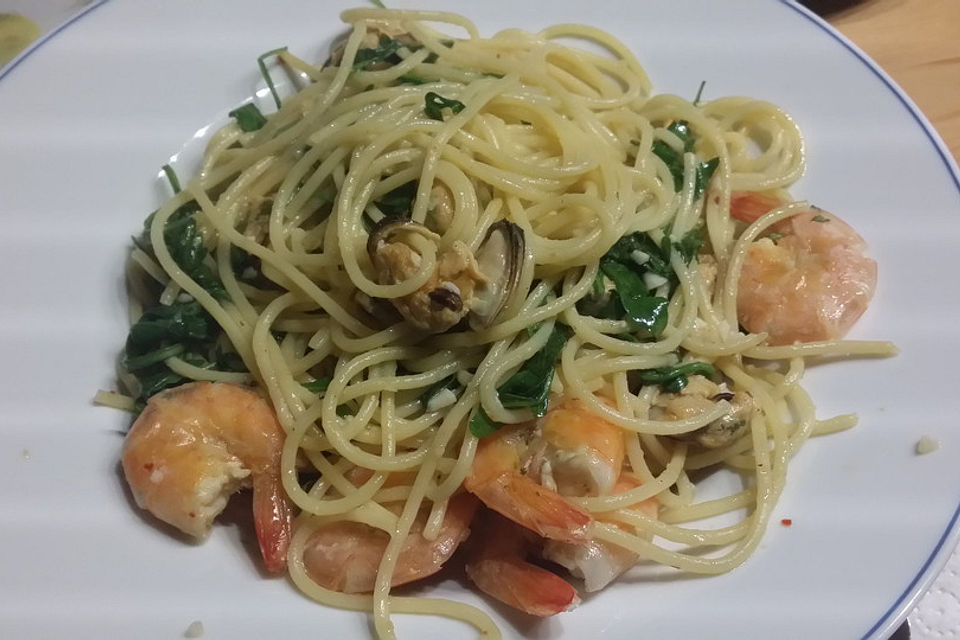 Spaghettini mit Garnelen und Rucola