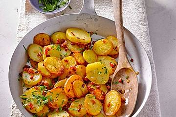 Bratkartoffeln mit Zwiebeln und Speck
