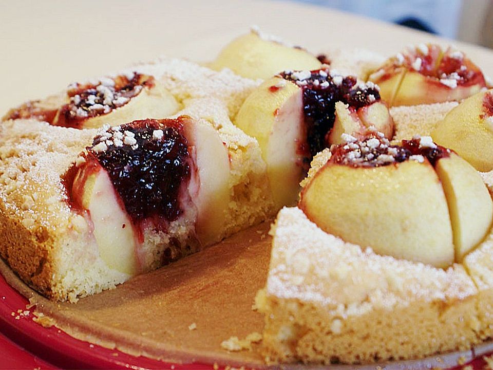 Preiselbeer - Apfel - Rührkuchen von karaburun| Chefkoch