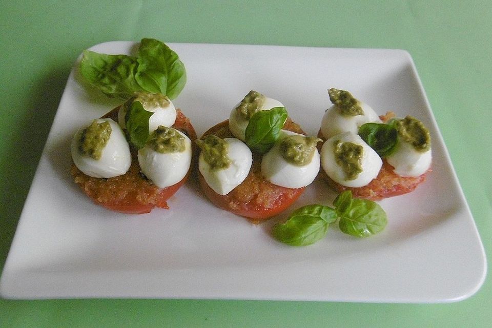 Gebratene Tomaten mit Mozzarella