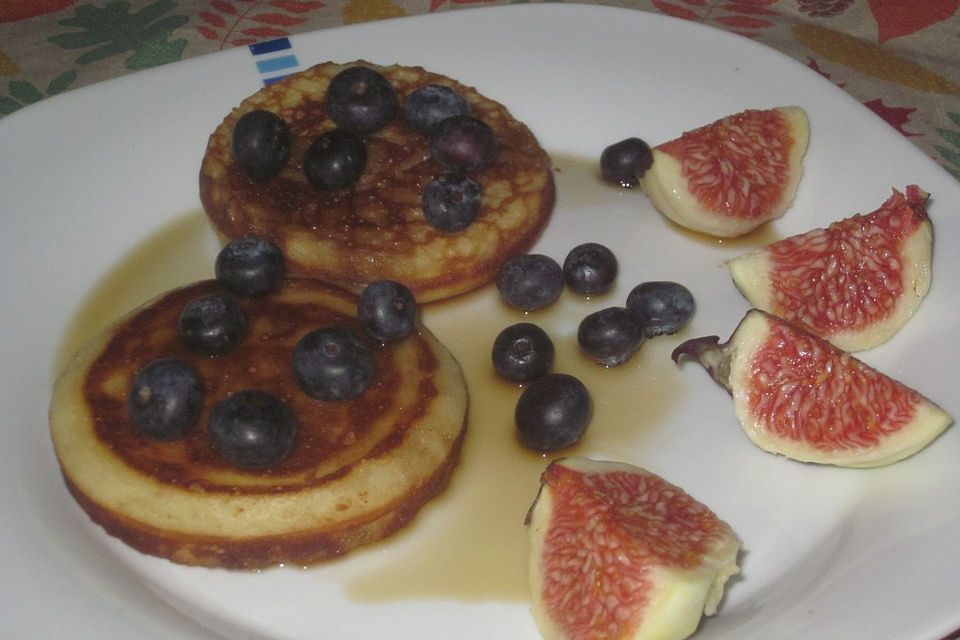 American Pancakes mit Ahornsirup