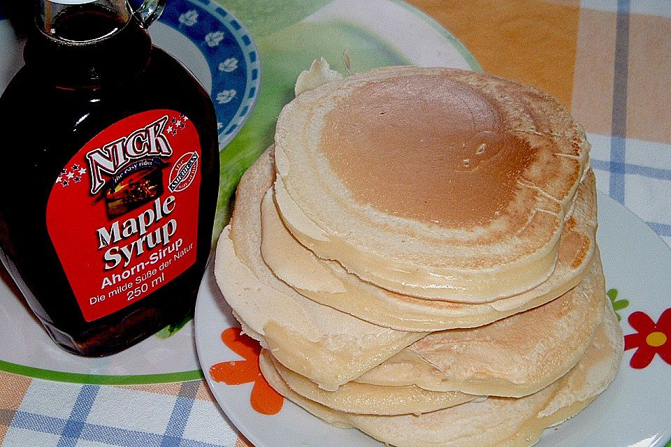 American Pancakes mit Ahornsirup