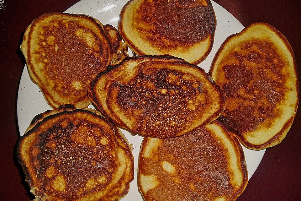 American Pancakes mit Ahornsirup