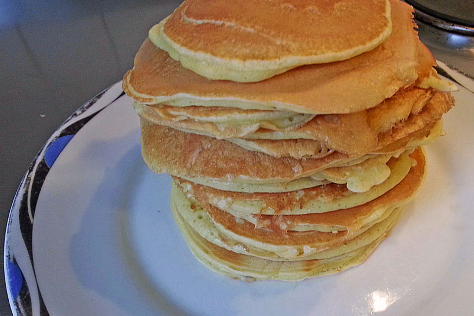 American Pancakes mit Ahornsirup