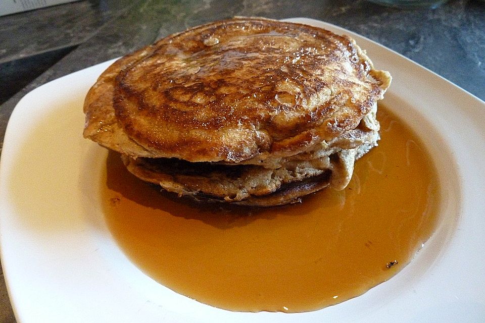 American Pancakes mit Ahornsirup