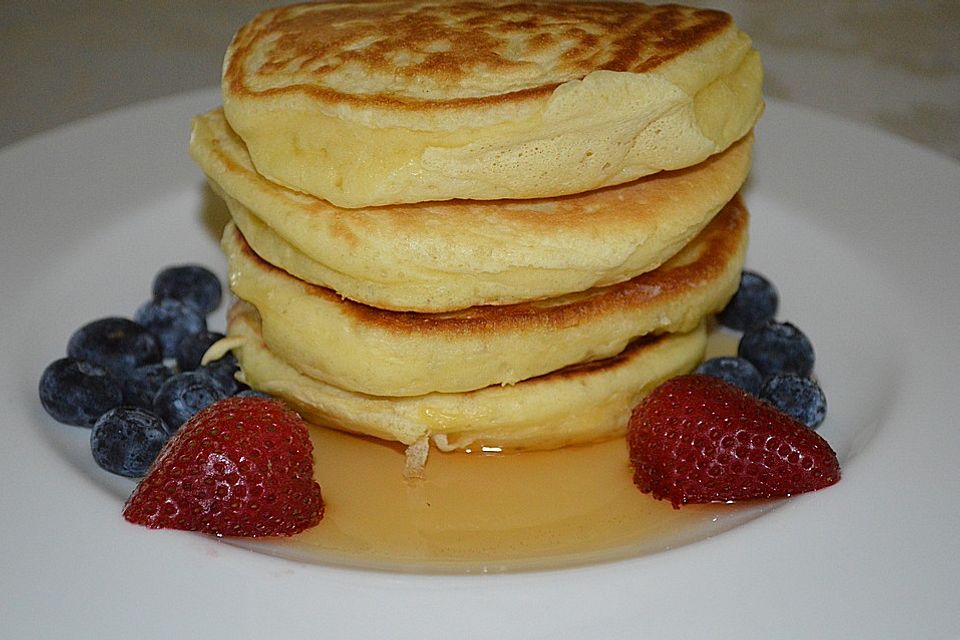 American Pancakes mit Ahornsirup