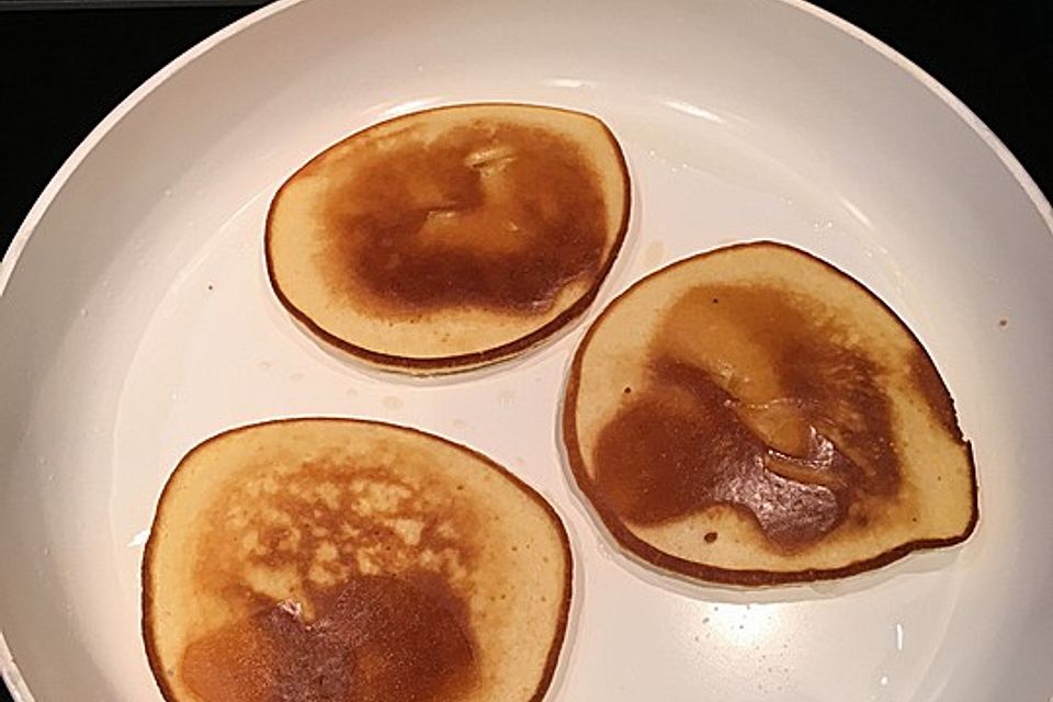 American Pancakes mit Ahornsirup