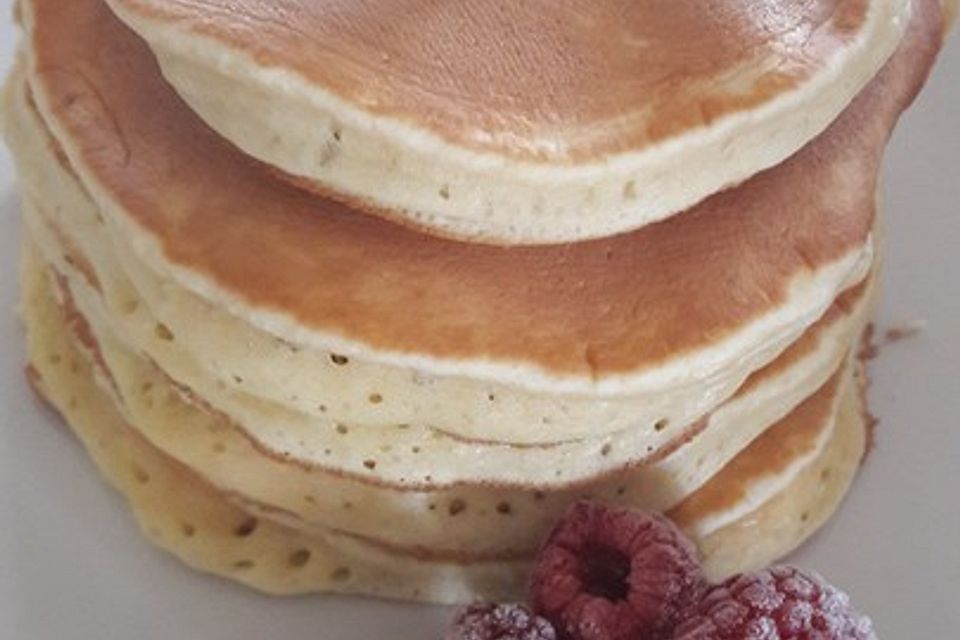 American Pancakes mit Ahornsirup