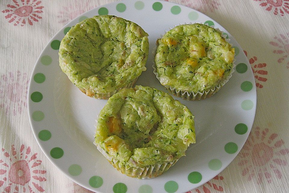 Muffins mit Thunfisch und Zucchini