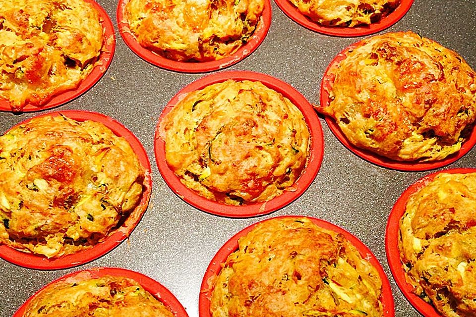 Muffins mit Thunfisch und Zucchini