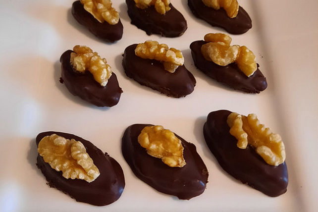 Walnuss - Marzipan - Pralinen von dustylin| Chefkoch