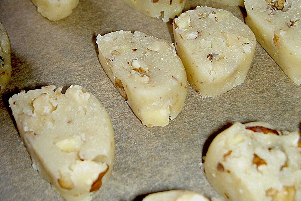 Walnuss - Marzipan - Pralinen