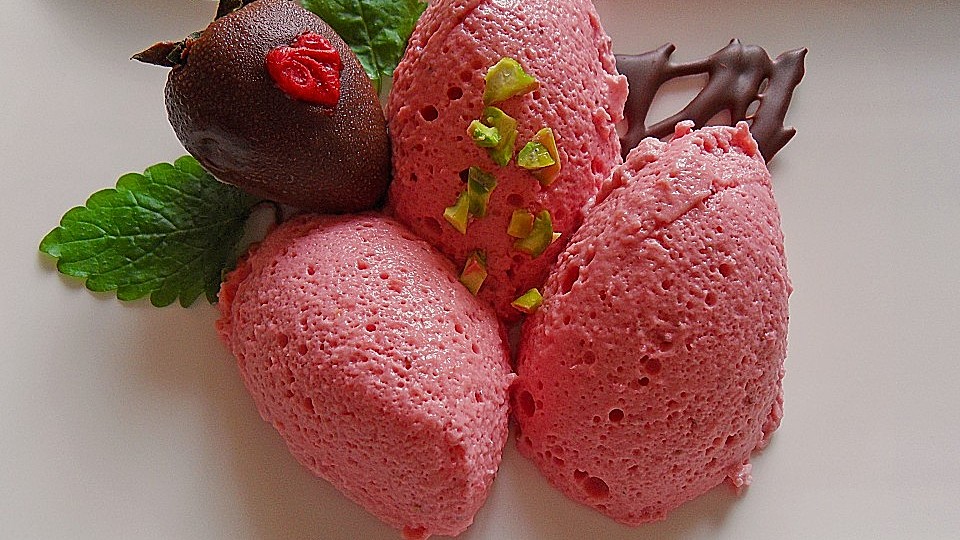 Erdbeer Mousse von caeye831