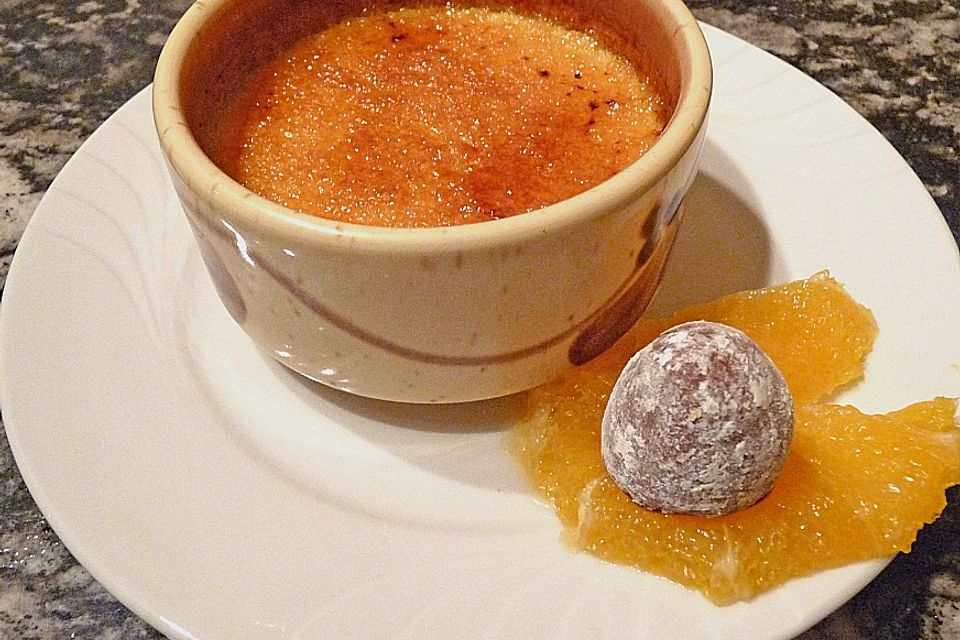 Crème brûlée mit Orange