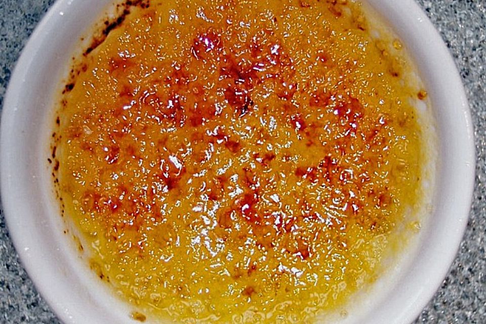 Crème brûlée mit Orange