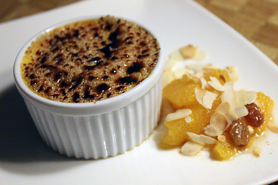 Crème brûlée mit Orange