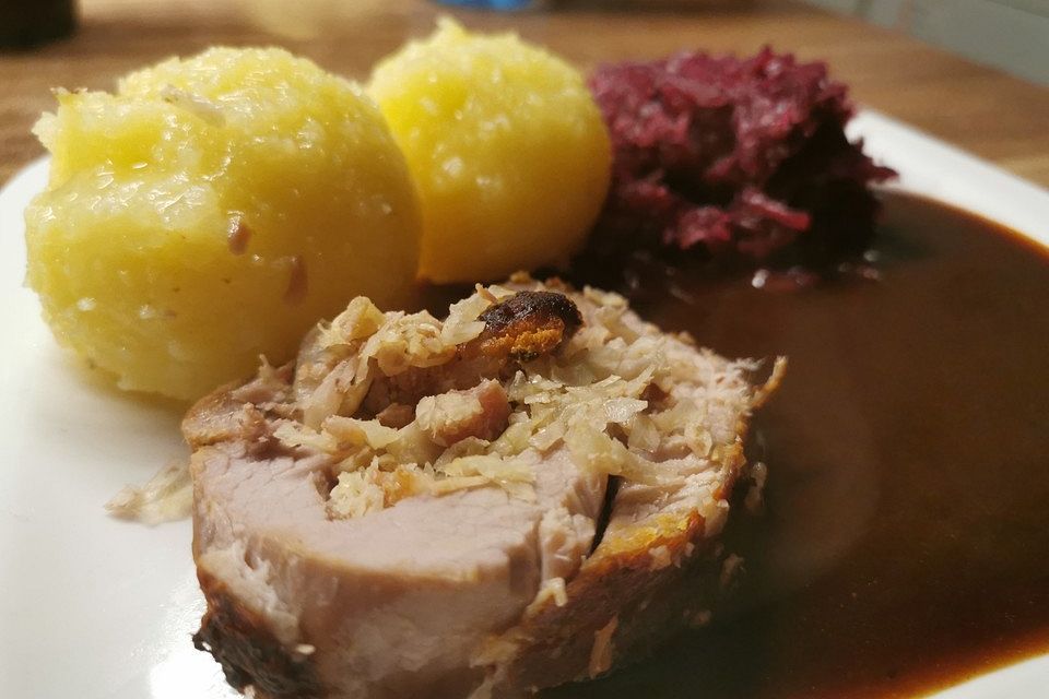 Schweinebraten gefüllt