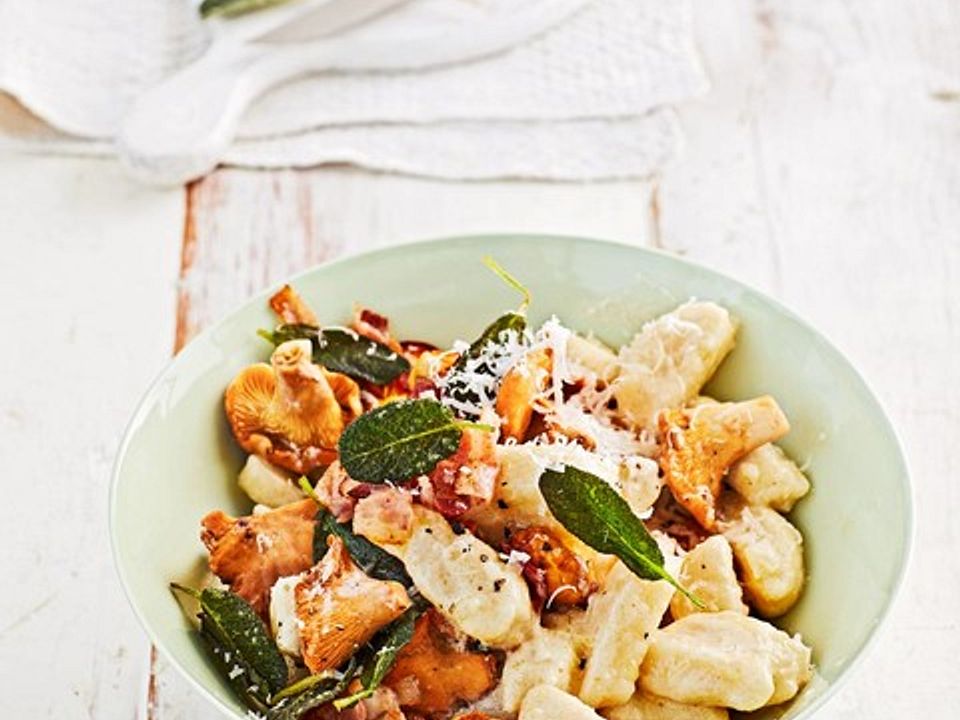 Feuervogels Gnocchi Mit Pfifferlingen Und Salbei Von Feuervogel Chefkoch 