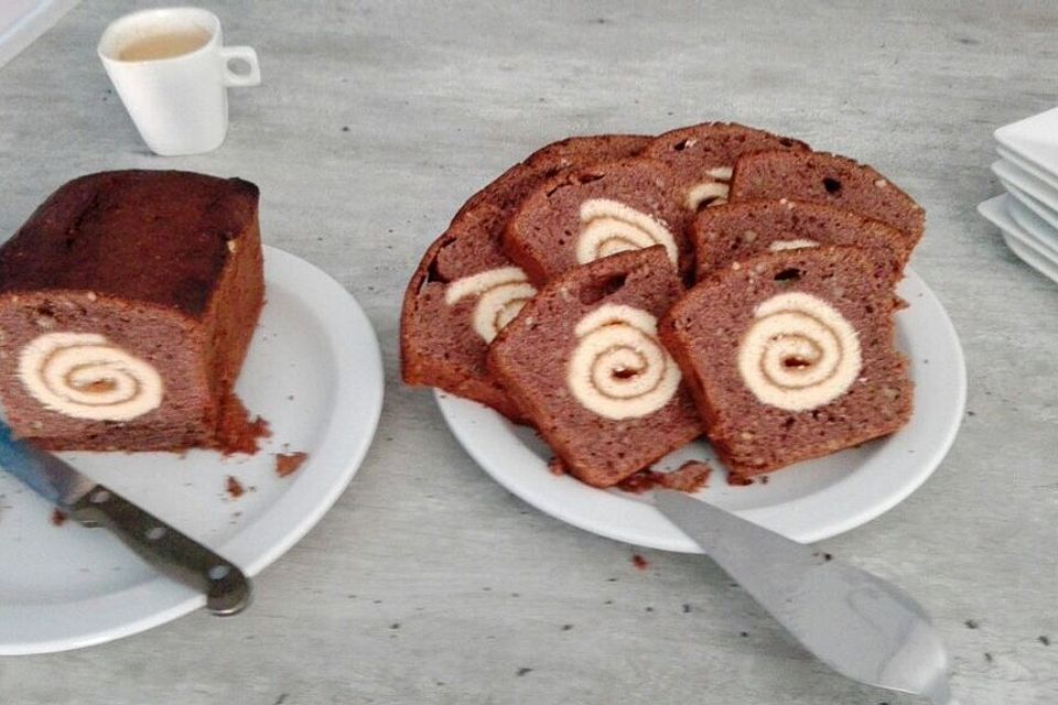 Rouladen - Schoko - Nusskuchen