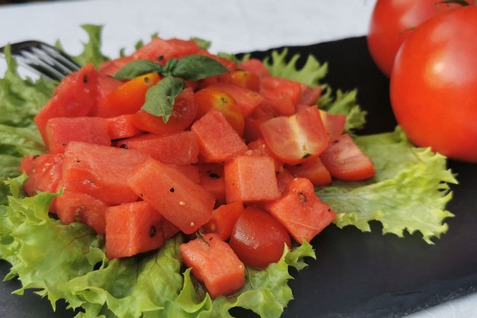 Tomaten-Wassermelonen-Salat