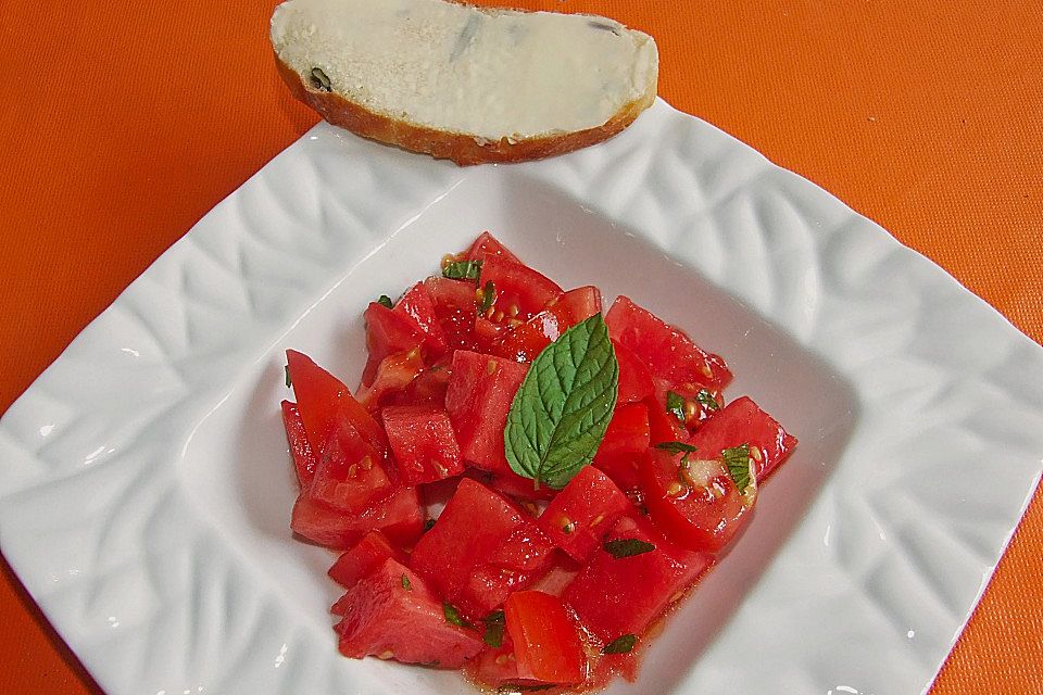 Tomaten-Wassermelonen-Salat