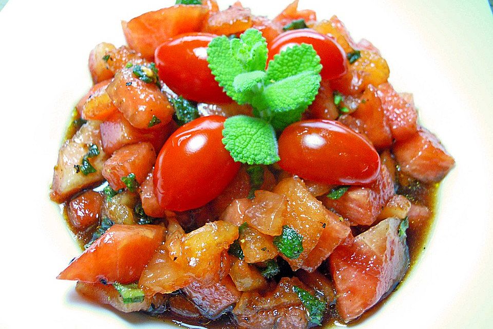 Tomaten-Wassermelonen-Salat