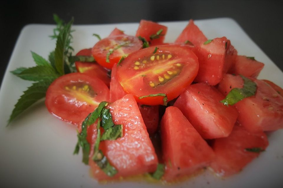 Tomaten-Wassermelonen-Salat