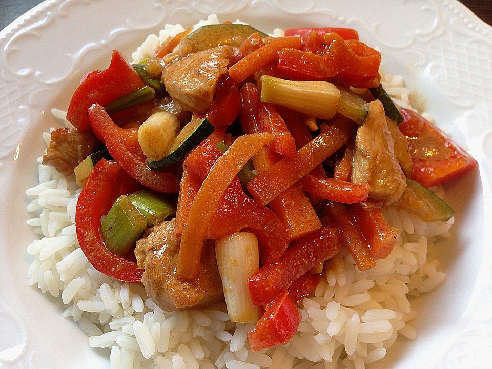 Paprika - Kokos - Curry mit Putenfleisch und Reis von Cookwashere| Chefkoch