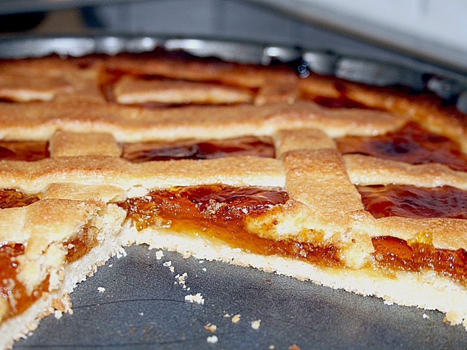 Esterházy Torta | Hungarian Meringue Cake - TheUniCook