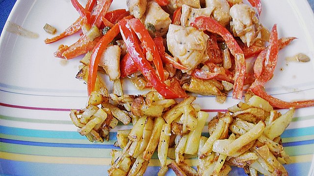 Hühnchen Stroganoff von schmitzebilla Hühnchen Stroganoff von schmitzebilla