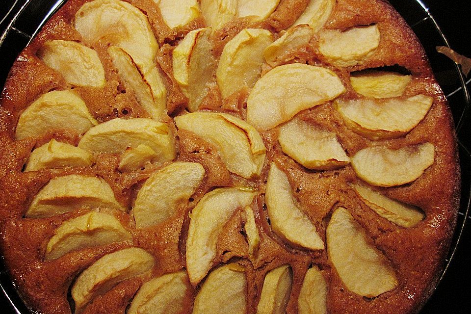 Vanille - Mandel - Kuchen mit Apfel